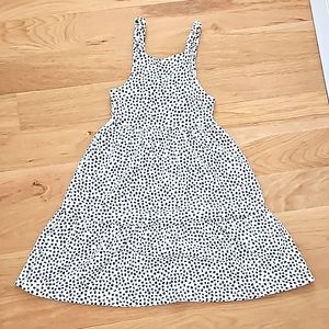 Zara Blk/Wht Floral Crepe Dress NWT size 9